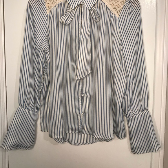 Flying Tomato, size small blouse - Picture 4 of 4